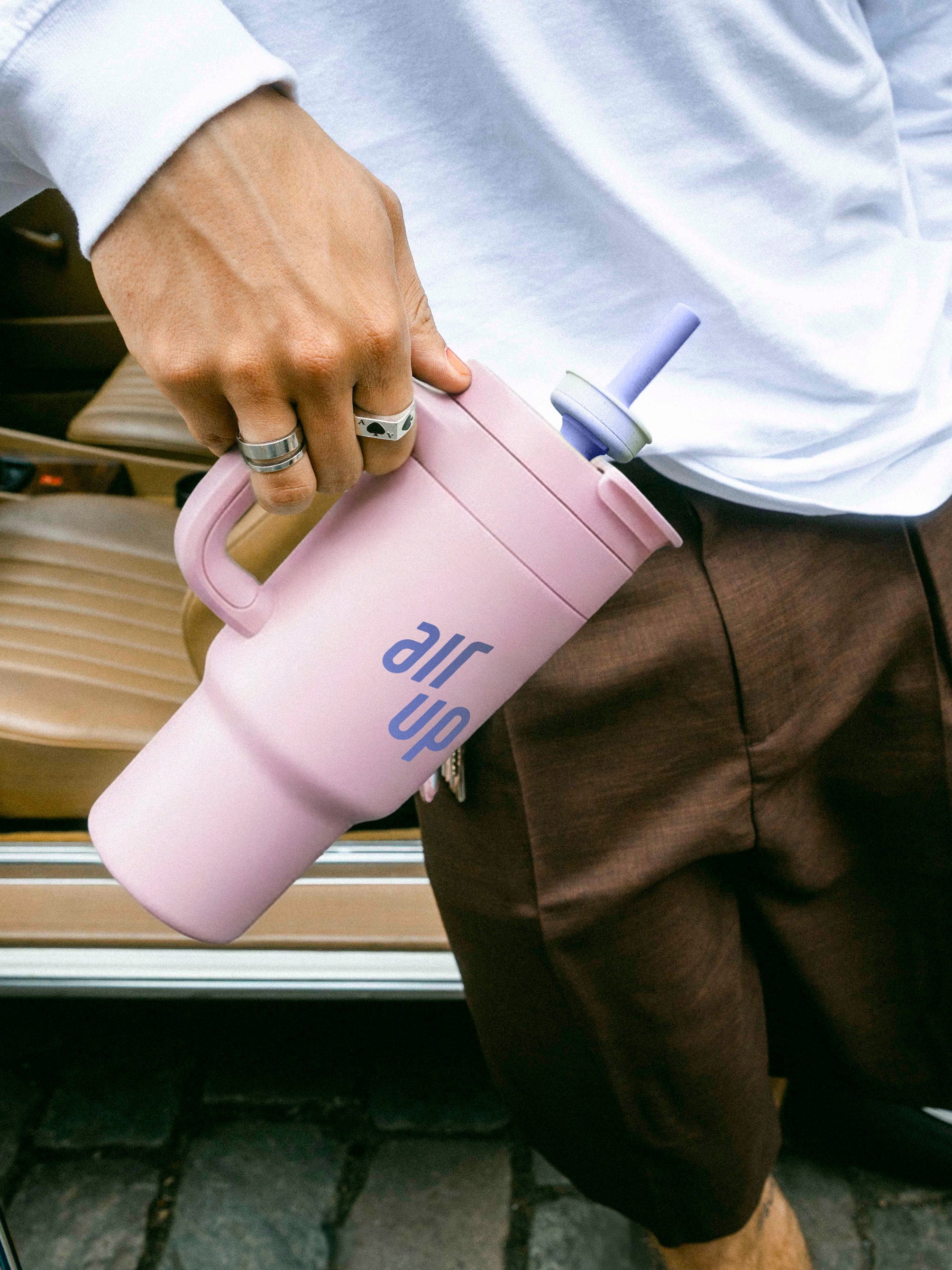 air up® Tumbler mit Griff Pink Indigo 890 ml